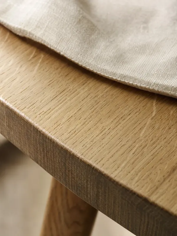 Oak joinery, the grain close up
